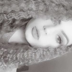 Meet your Posher, Lacey